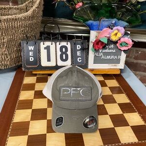 Columbia PFG Hooks Mesh Ball Cap Hat Gray White